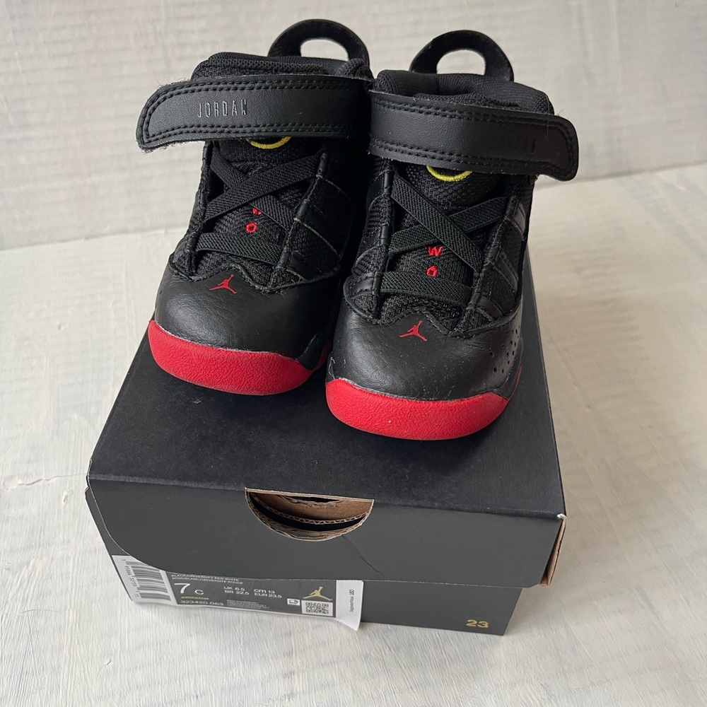 Toddler Jordans size 7